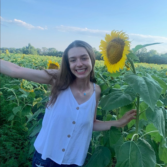 Meet your Posher, Bella - Picture 1 of 4